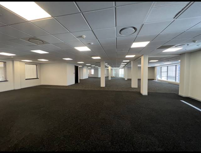 1,356M² OFFICE TO LET IN ROSEBANK